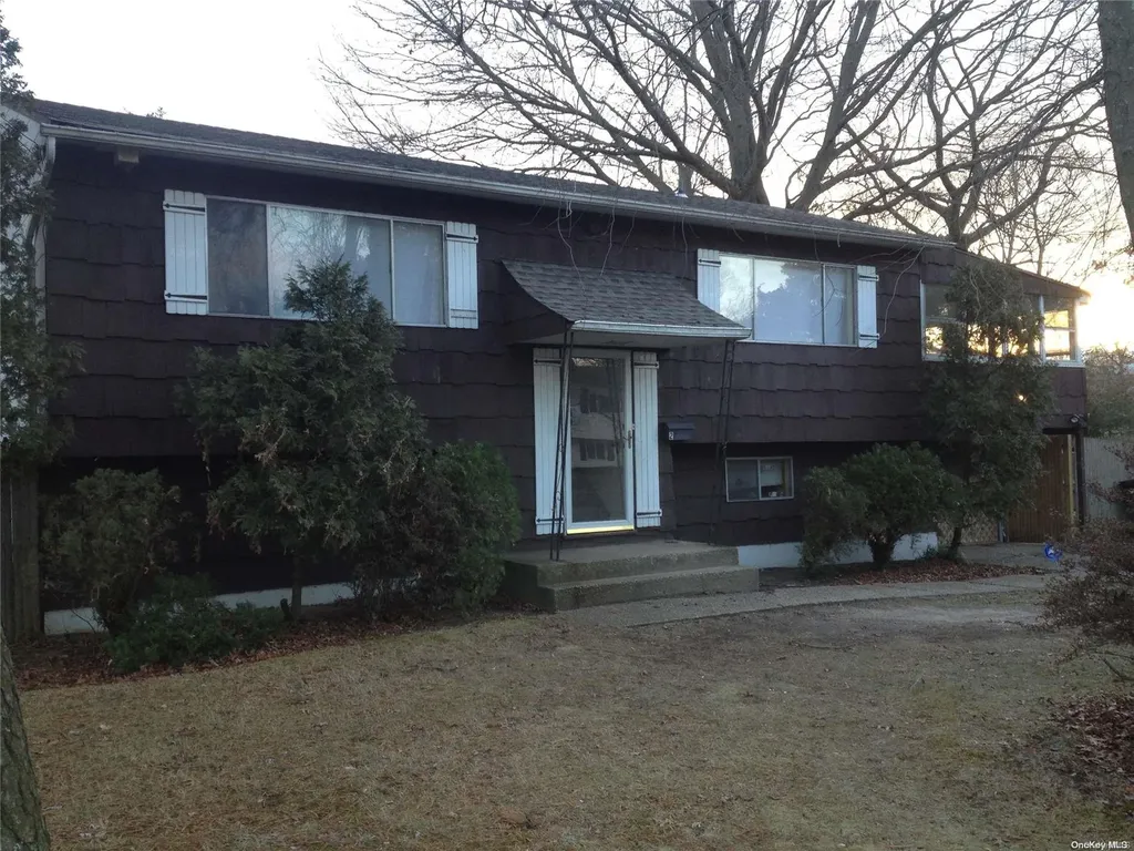 2 Weldon Street Islip NY 11751