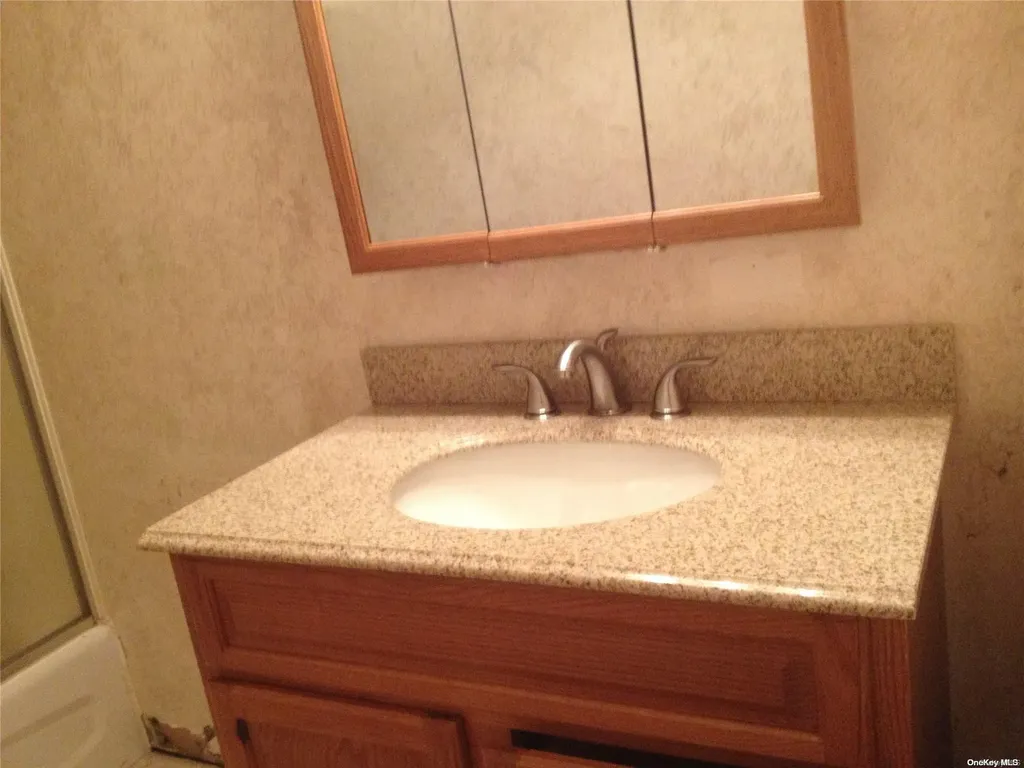 2 Weldon Street Islip NY 11751