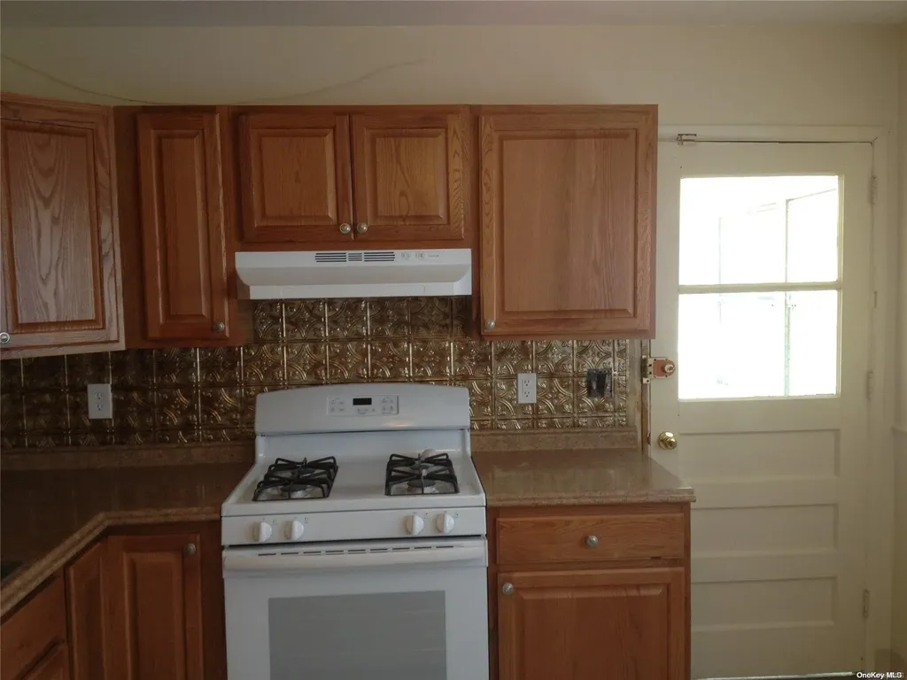 2 Weldon Street Islip NY 11751