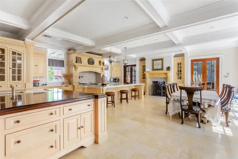 11 Dupont Court Brookville NY 11548
