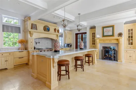 11 Dupont Court Brookville NY 11548