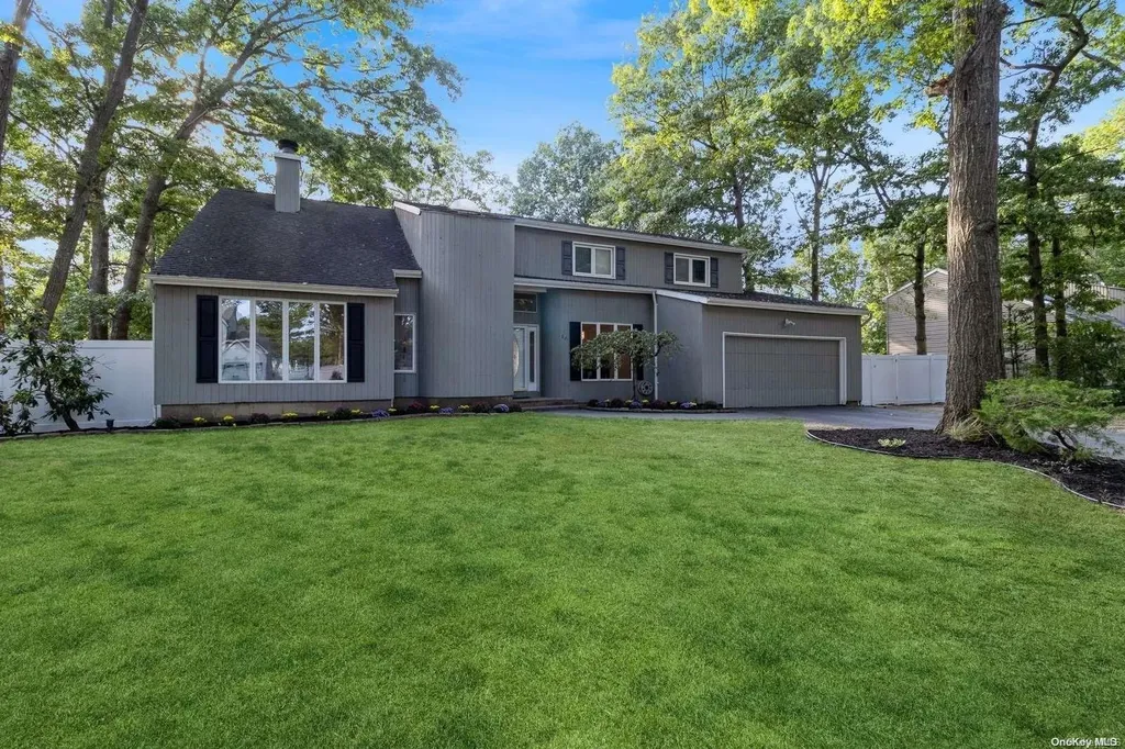 16 Sharon Drive Coram NY 11727