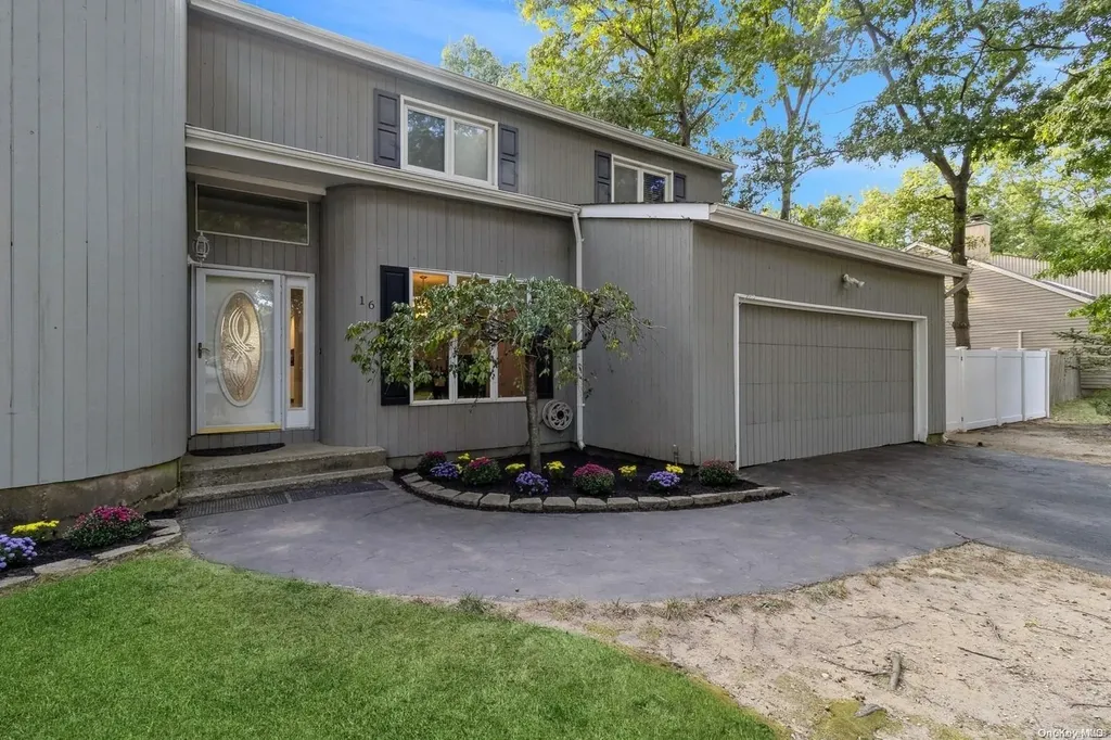 16 Sharon Drive Coram NY 11727
