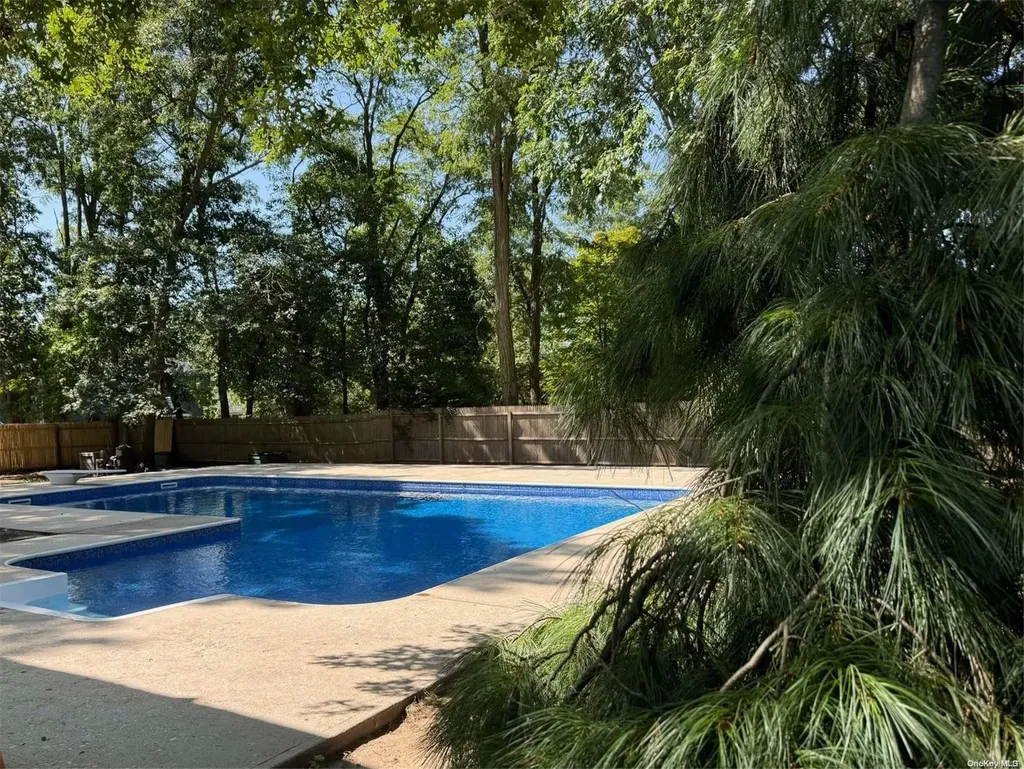 16 Sharon Drive Coram NY 11727