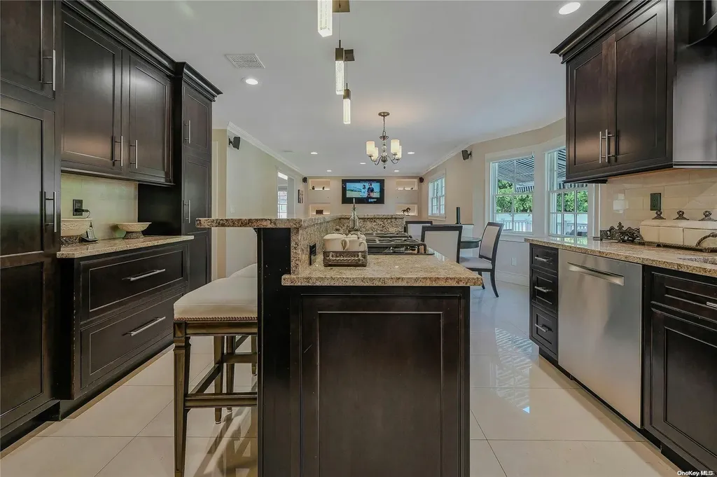 21 Jesse Way Mount Sinai NY 11766