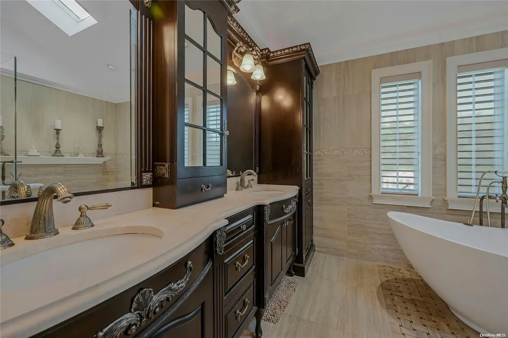 21 Jesse Way Mount Sinai NY 11766