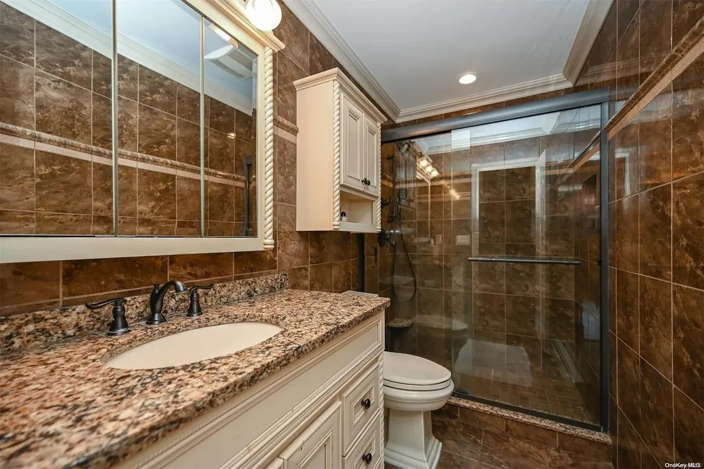 21 Jesse Way Mount Sinai NY 11766