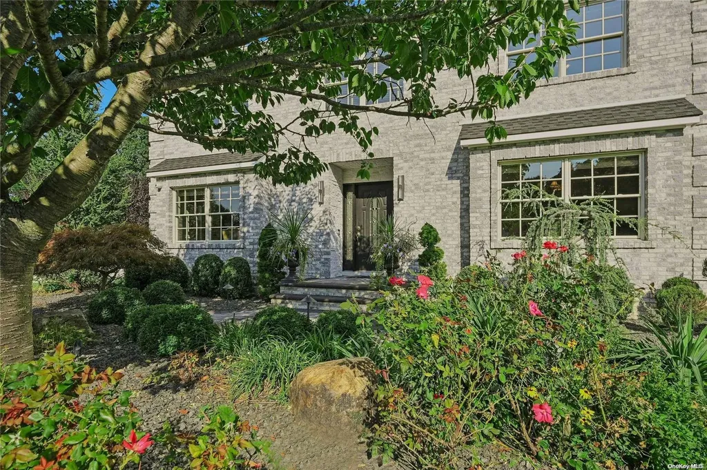 21 Jesse Way Mount Sinai NY 11766