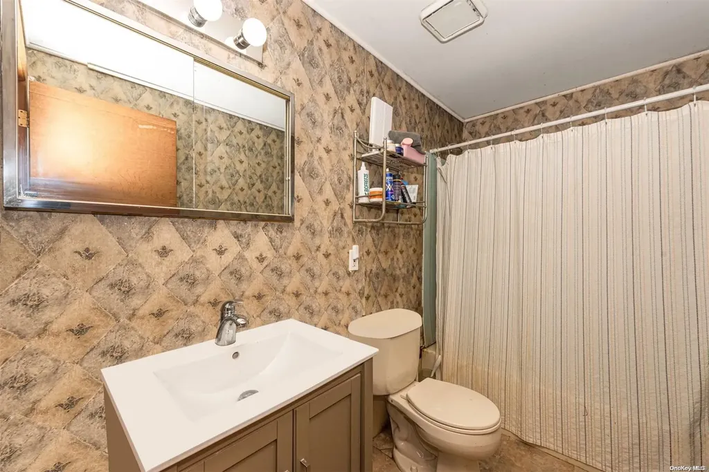 6 Spruce Street East Hampton NY 11937