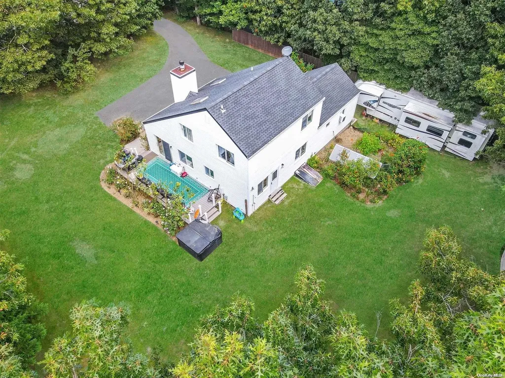 6 Spruce Street East Hampton NY 11937