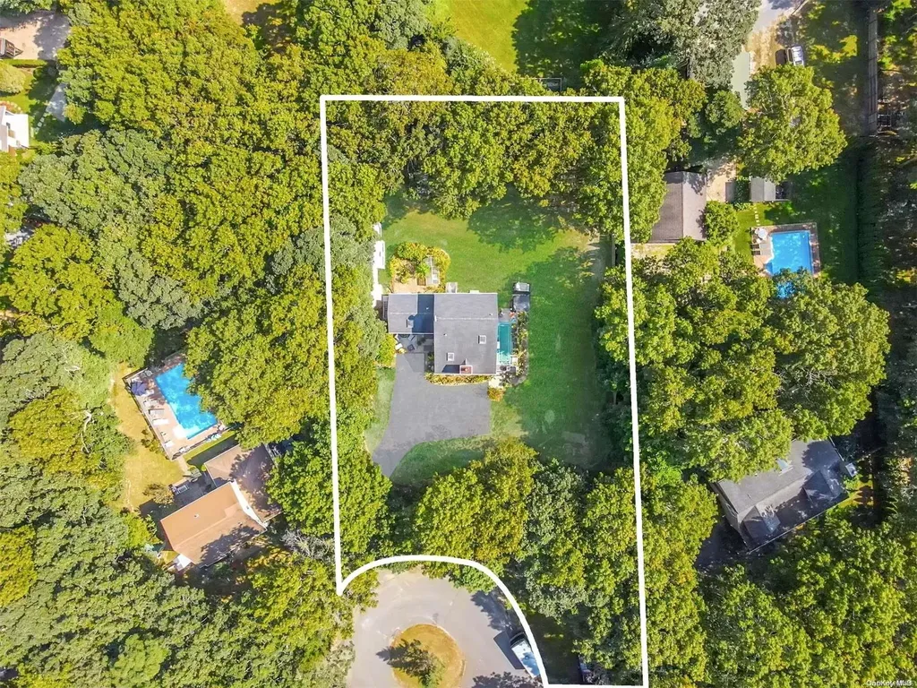 6 Spruce Street East Hampton NY 11937