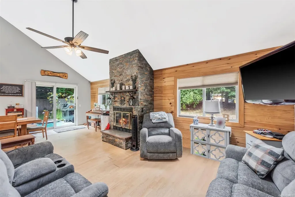6 Spruce Street East Hampton NY 11937