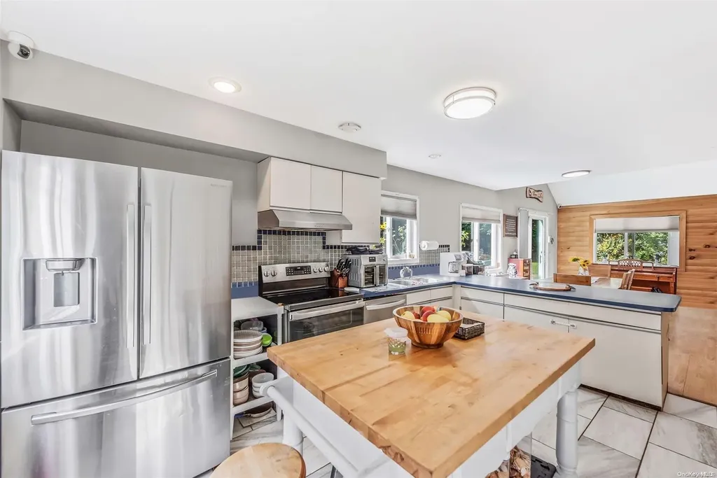 6 Spruce Street East Hampton NY 11937