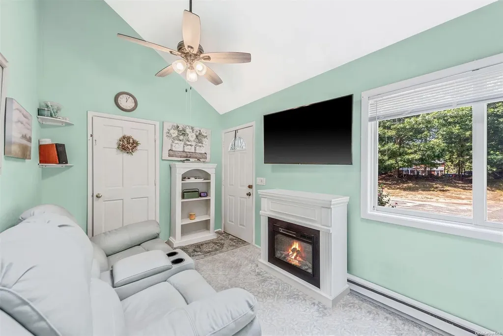 6 Spruce Street East Hampton NY 11937