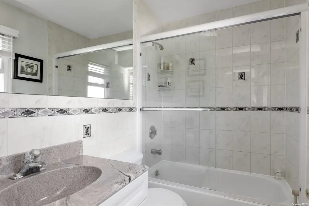 406 S Ocean Avenue Freeport NY 11520