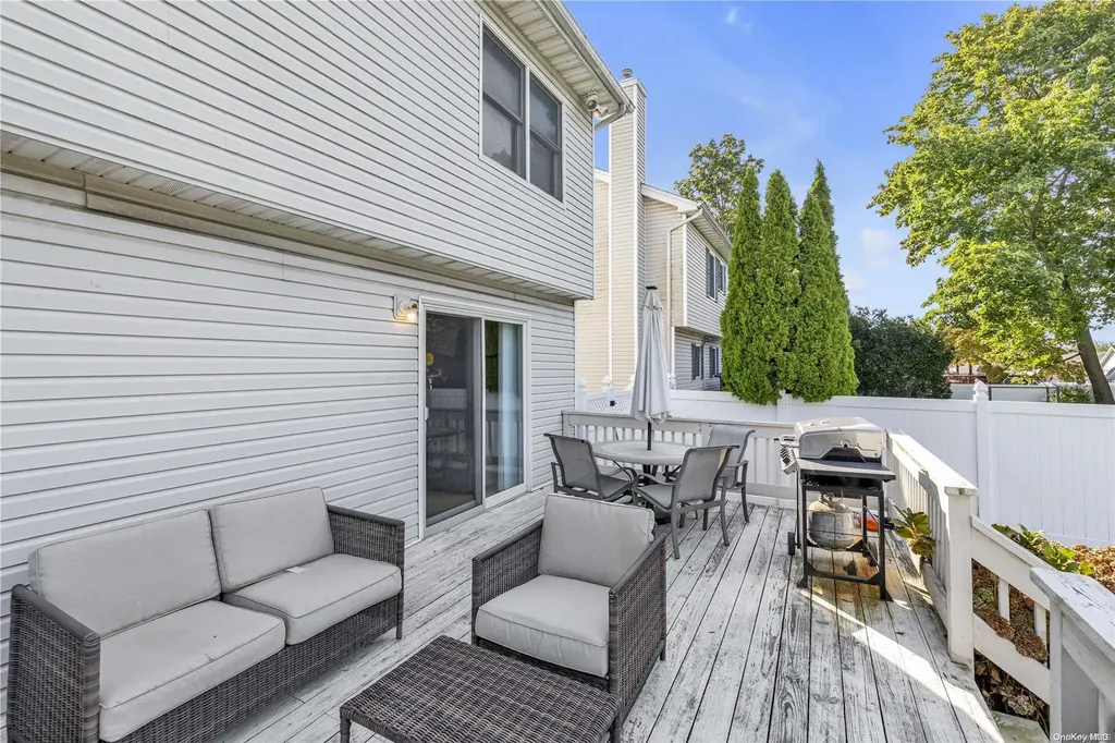406 S Ocean Avenue Freeport NY 11520