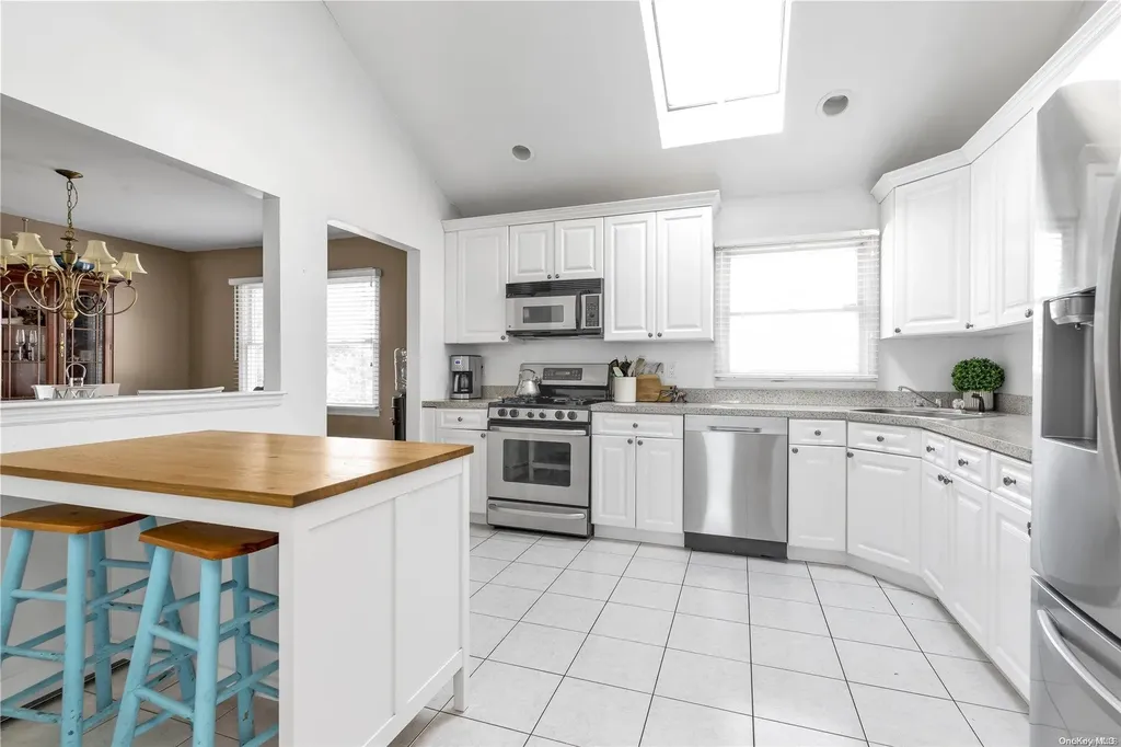 406 S Ocean Avenue Freeport NY 11520
