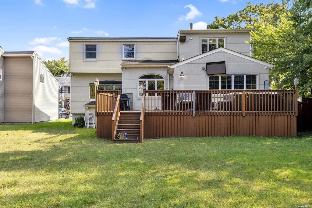 621 Oakland Avenue Cedarhurst NY 11516