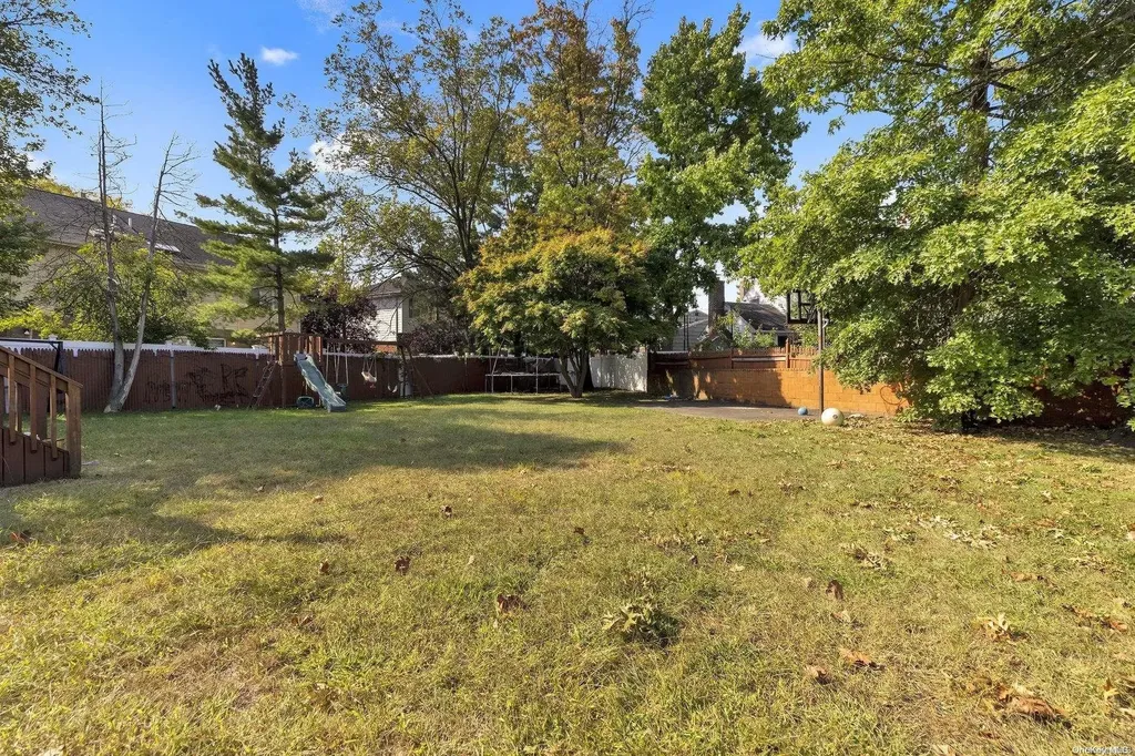 621 Oakland Avenue Cedarhurst NY 11516