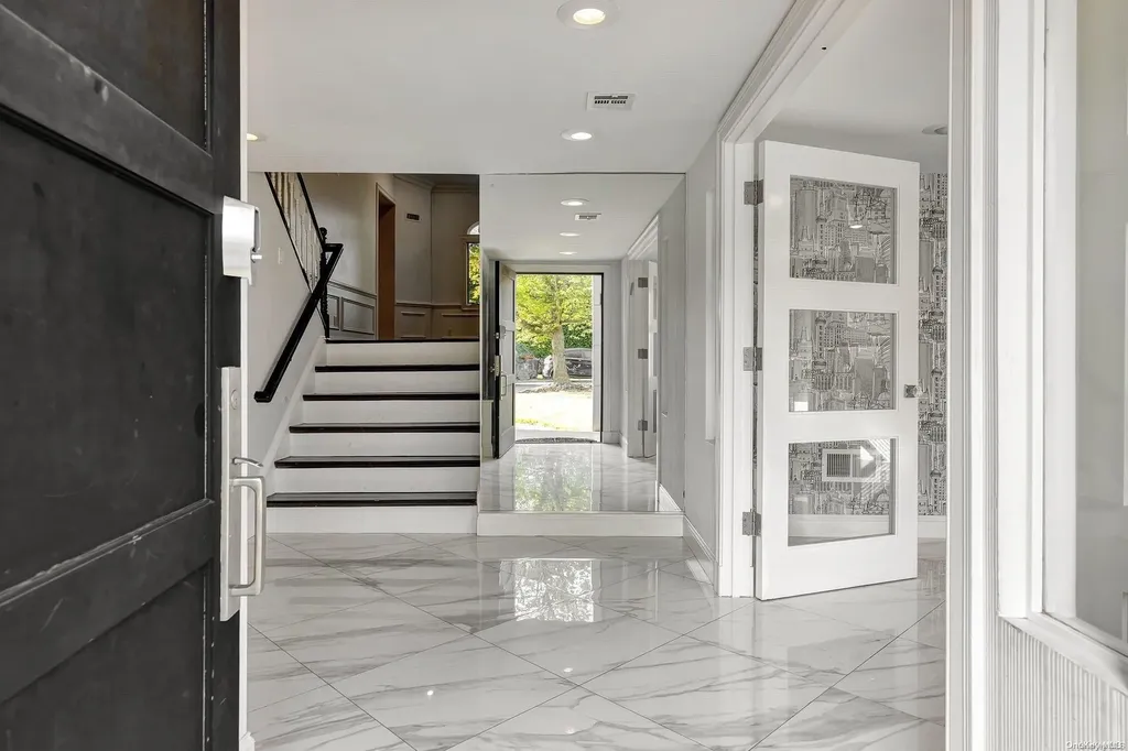 621 Oakland Avenue Cedarhurst NY 11516