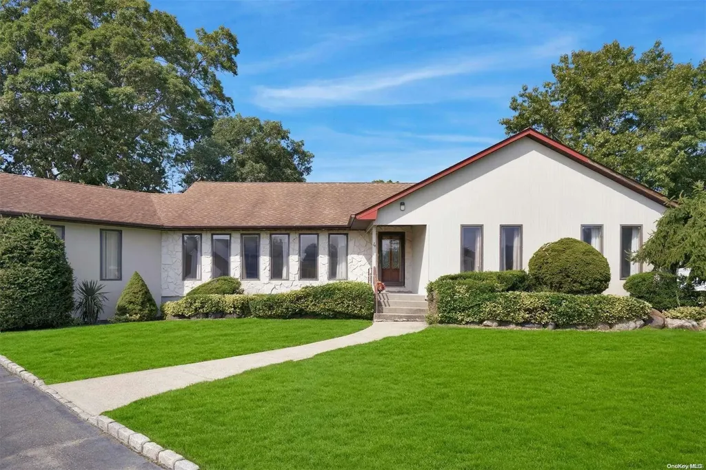 4 Defeo Court Deer Park NY 11729