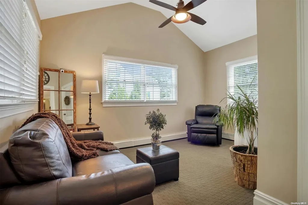 87 Cabot Road Massapequa NY 11758