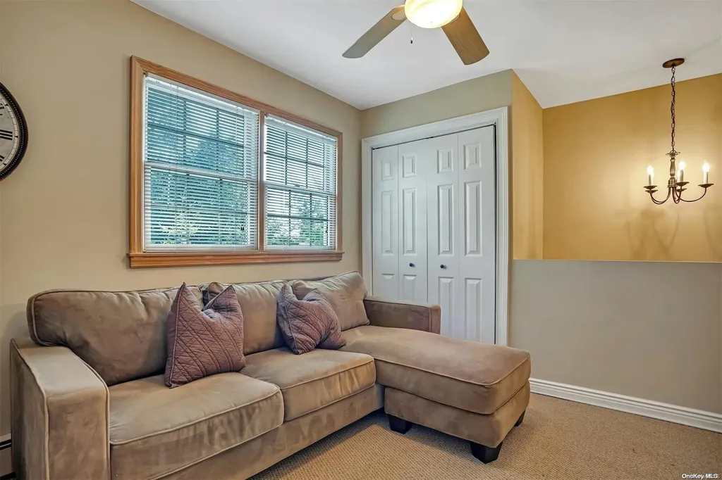 87 Cabot Road Massapequa NY 11758