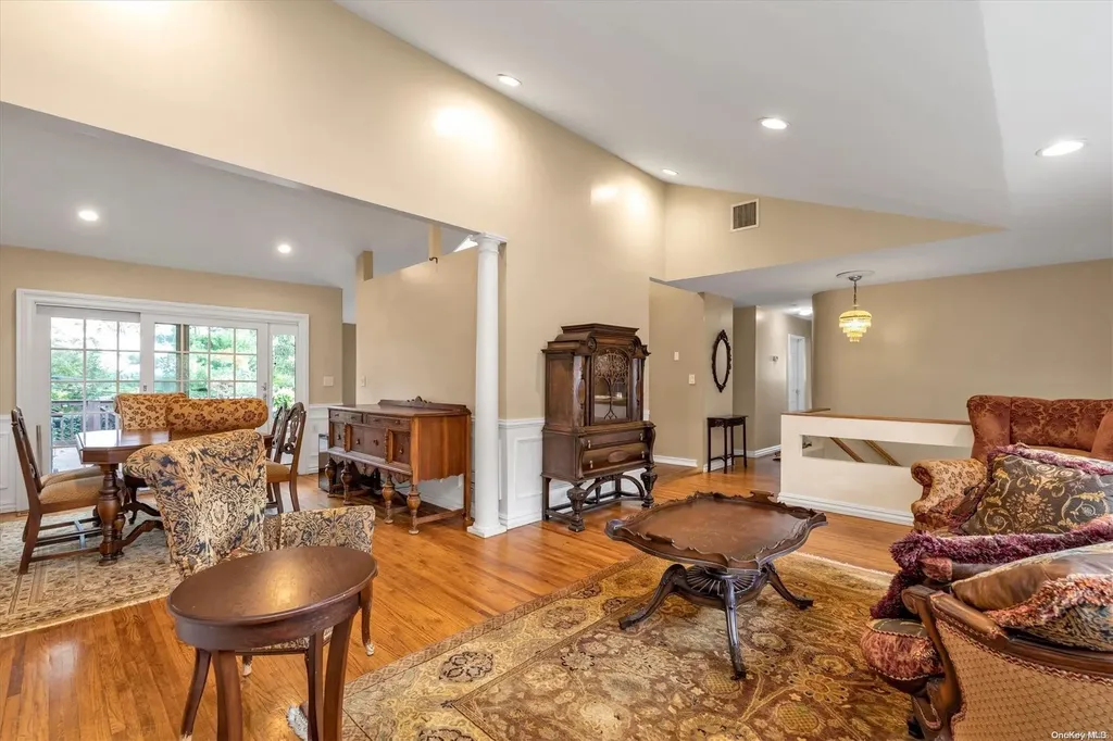 104 Michelle Drive Jericho NY 11753