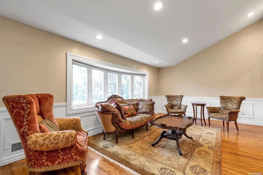 104 Michelle Drive Jericho NY 11753