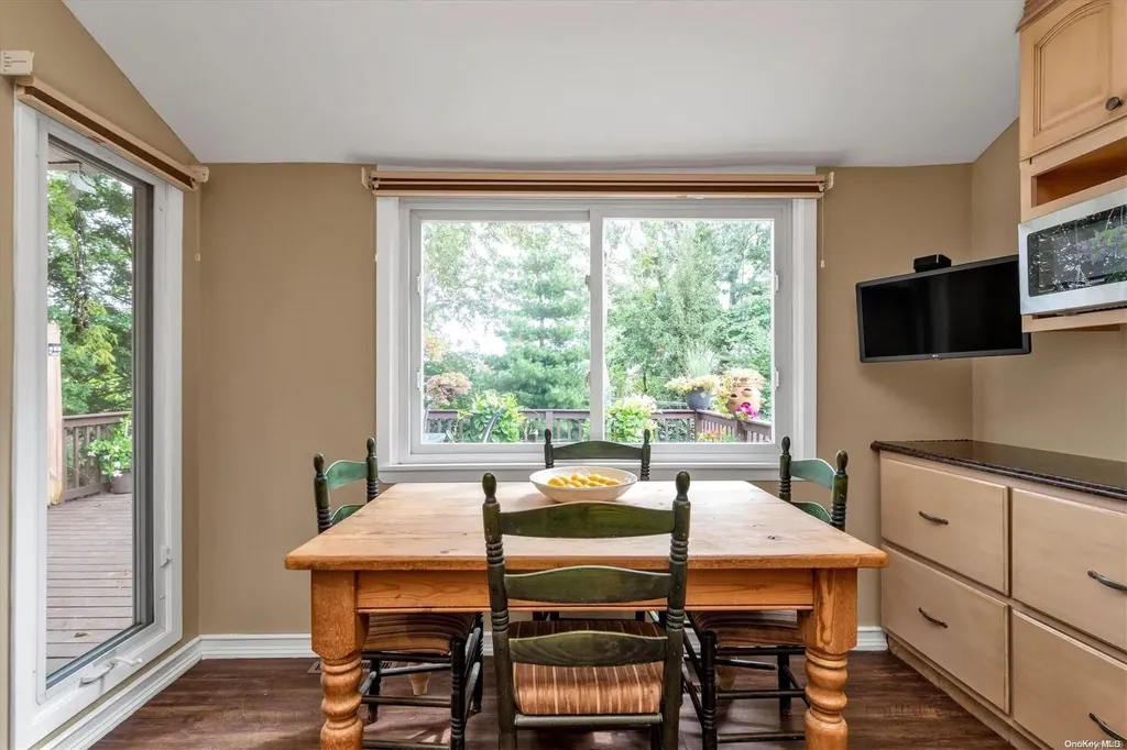 104 Michelle Drive Jericho NY 11753
