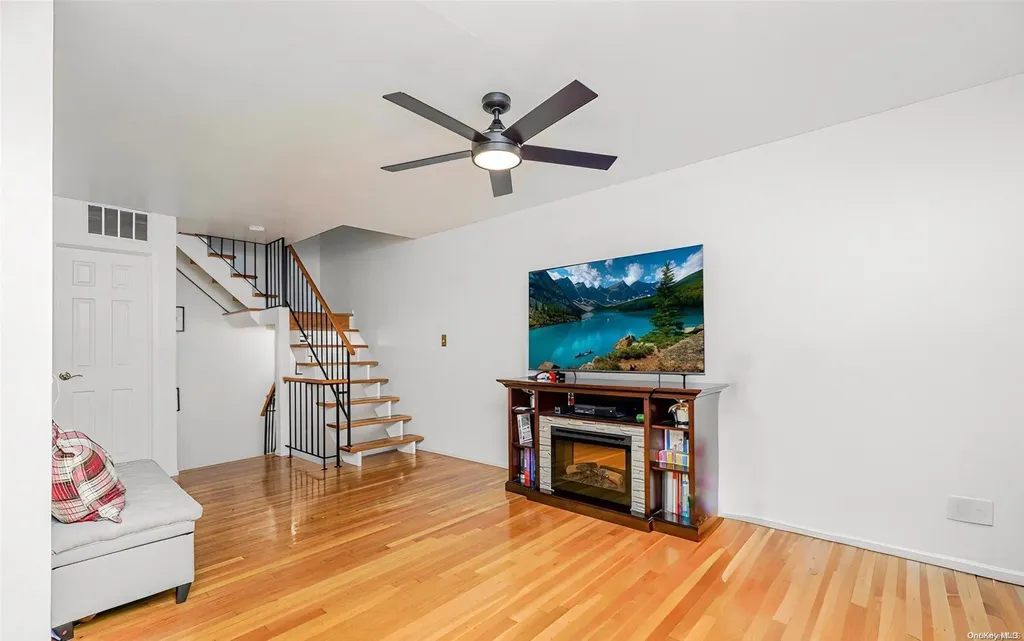 34 Sable Loop Staten Island NY 10306
