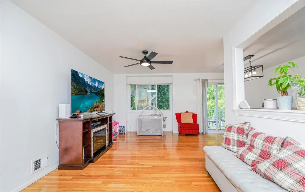 34 Sable Loop Staten Island NY 10306