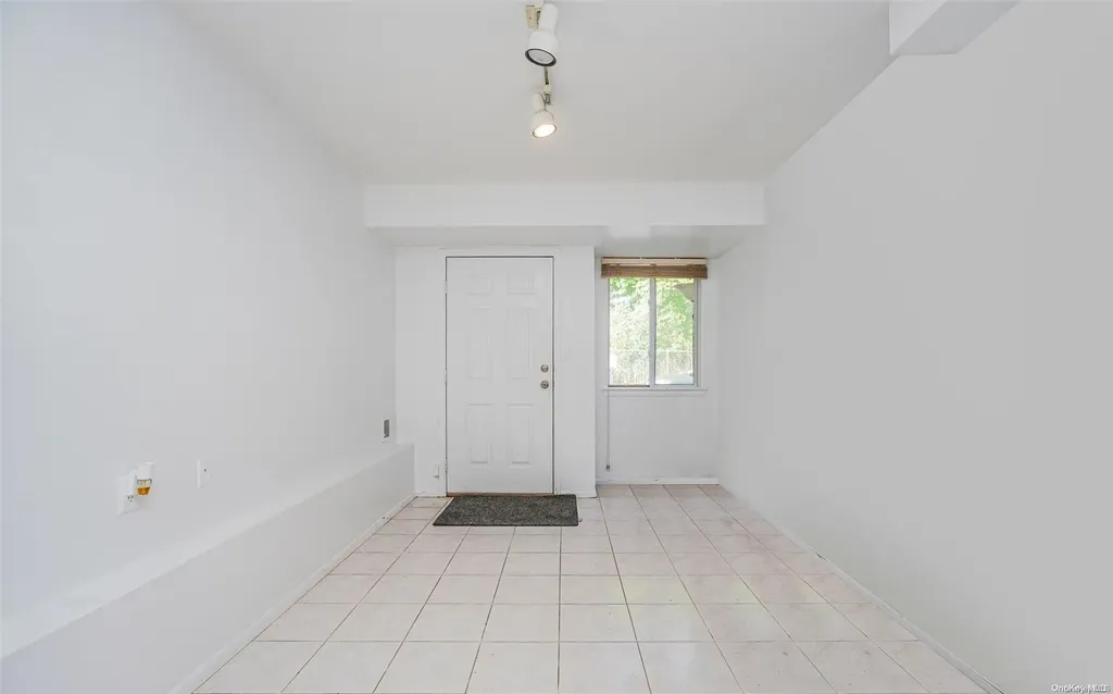 34 Sable Loop Staten Island NY 10306
