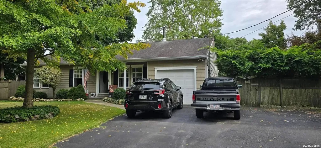 18 Hawthorne Road Mastic Beach NY 11951