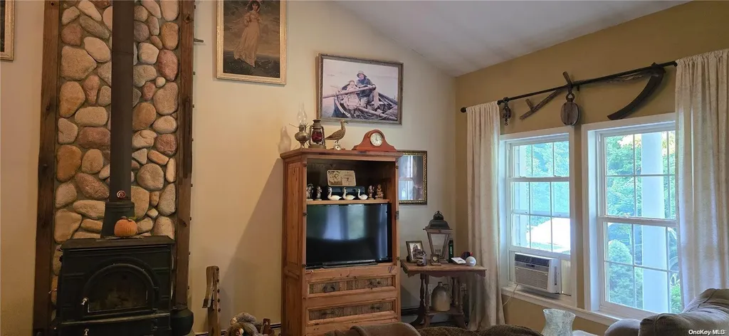 18 Hawthorne Road Mastic Beach NY 11951