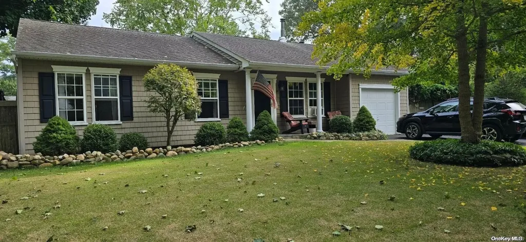 18 Hawthorne Road Mastic Beach NY 11951