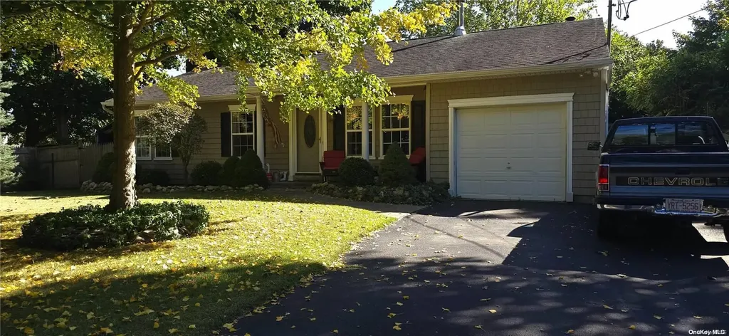 18 Hawthorne Road Mastic Beach NY 11951