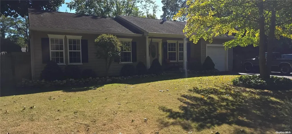 18 Hawthorne Road Mastic Beach NY 11951