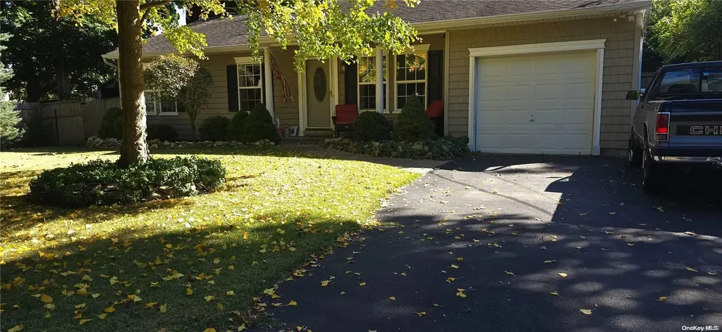 18 Hawthorne Road Mastic Beach NY 11951