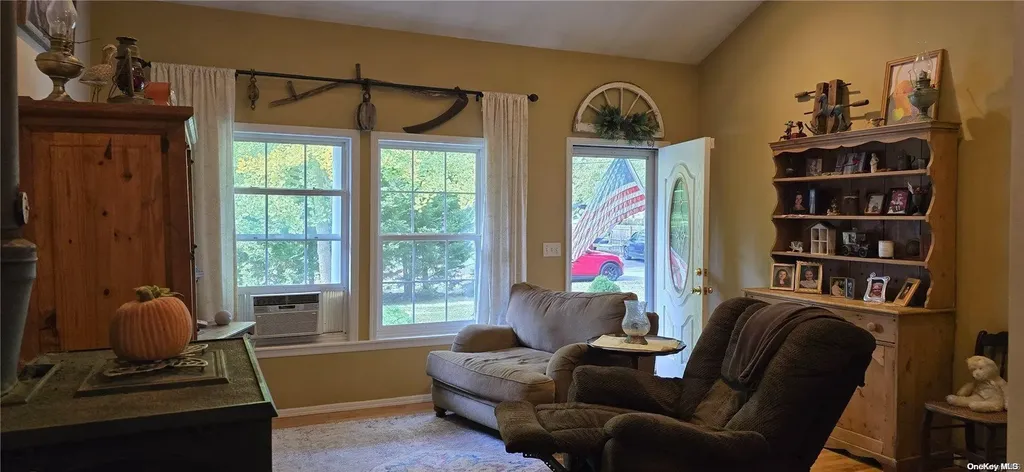 18 Hawthorne Road Mastic Beach NY 11951