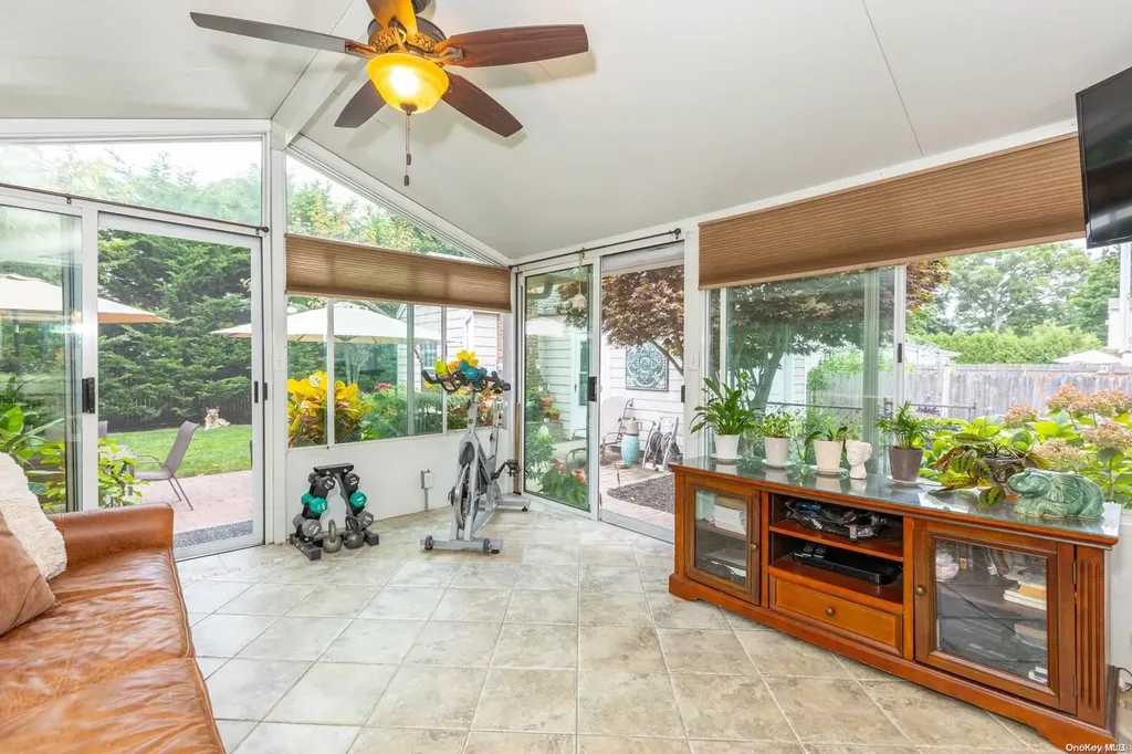 35 Hemlock Street Islip NY 11751