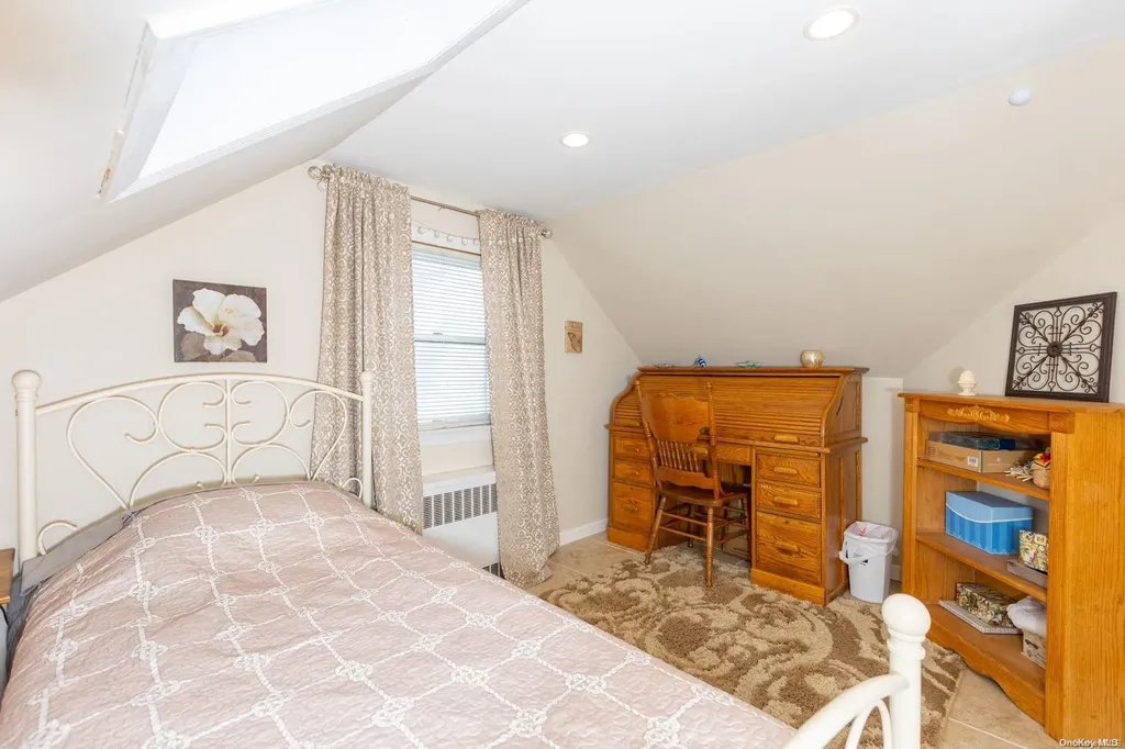 35 Hemlock Street Islip NY 11751