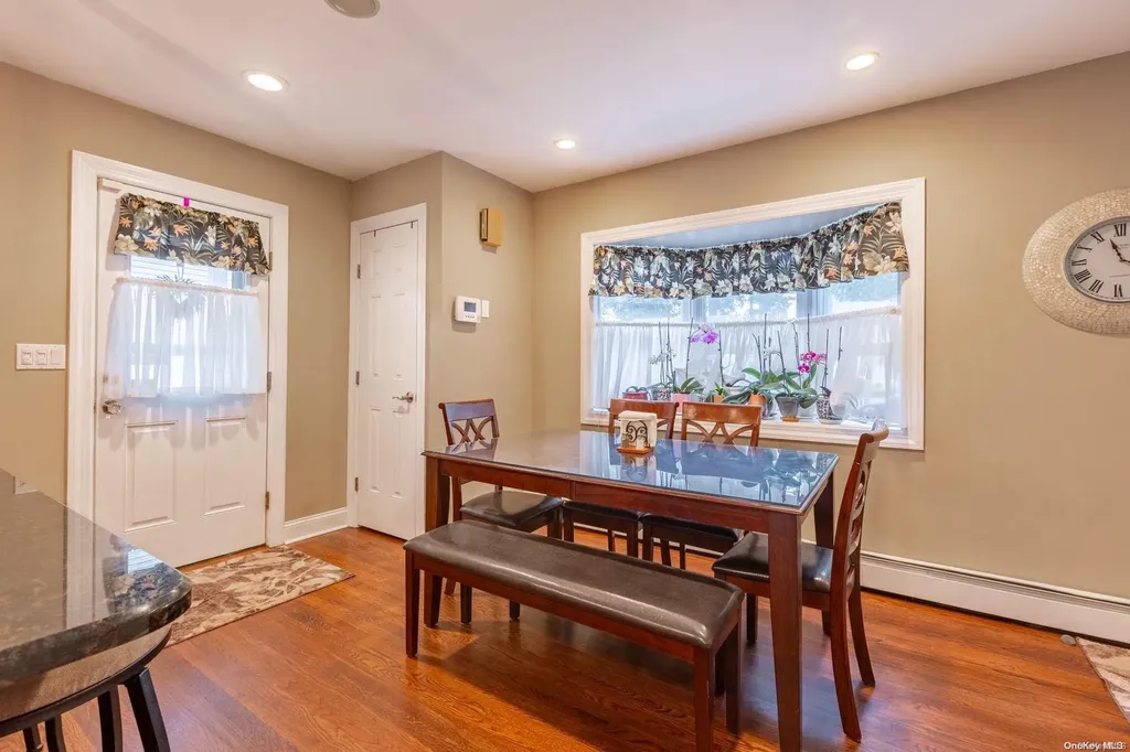 35 Hemlock Street Islip NY 11751