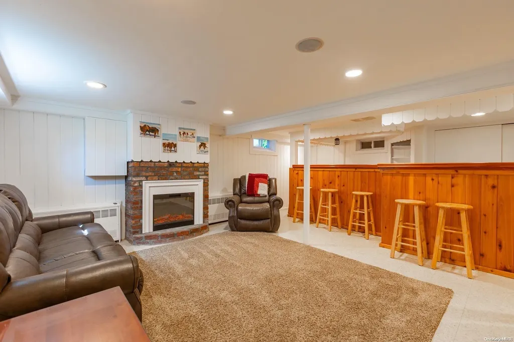 35 Hemlock Street Islip NY 11751
