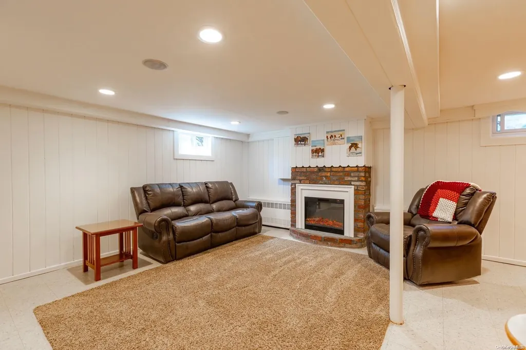 35 Hemlock Street Islip NY 11751