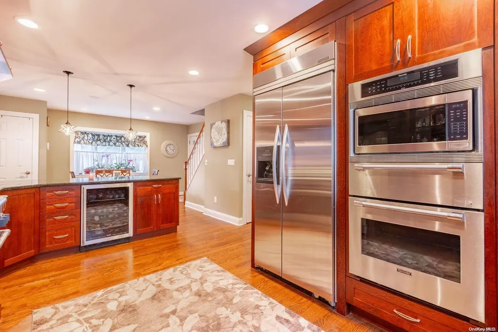 35 Hemlock Street Islip NY 11751