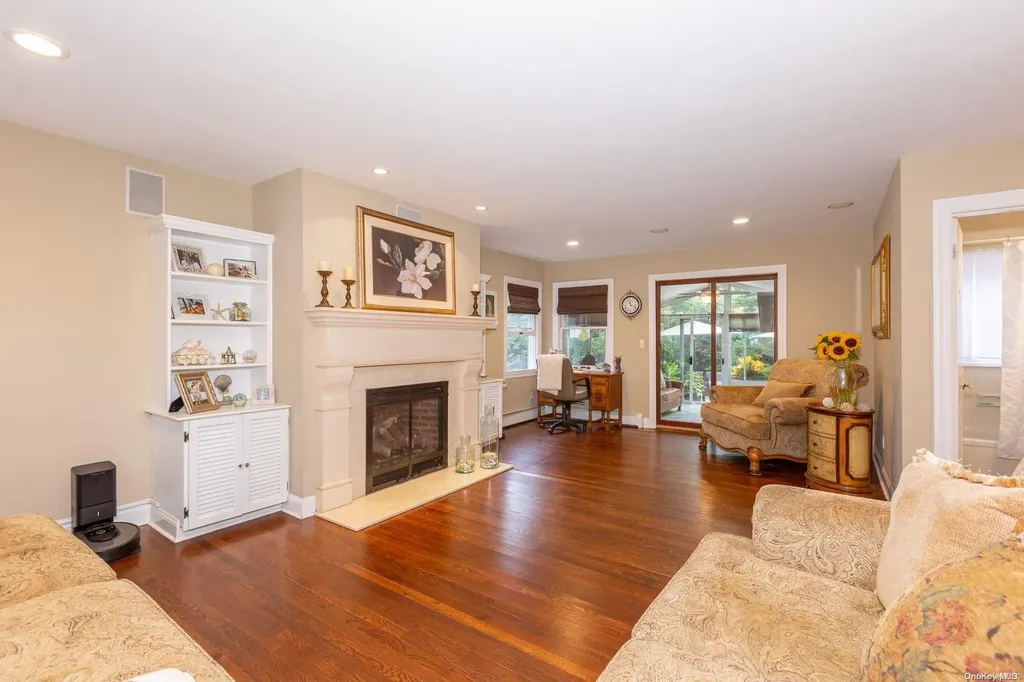 35 Hemlock Street Islip NY 11751