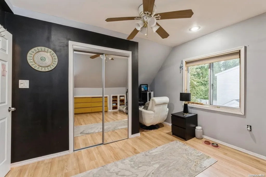4 Hicks Circle Hicksville NY 11801