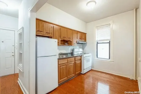 30-76 33rd Street Astoria NY 11102