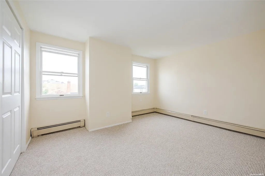3116 Roxbury Road Oceanside NY 11572